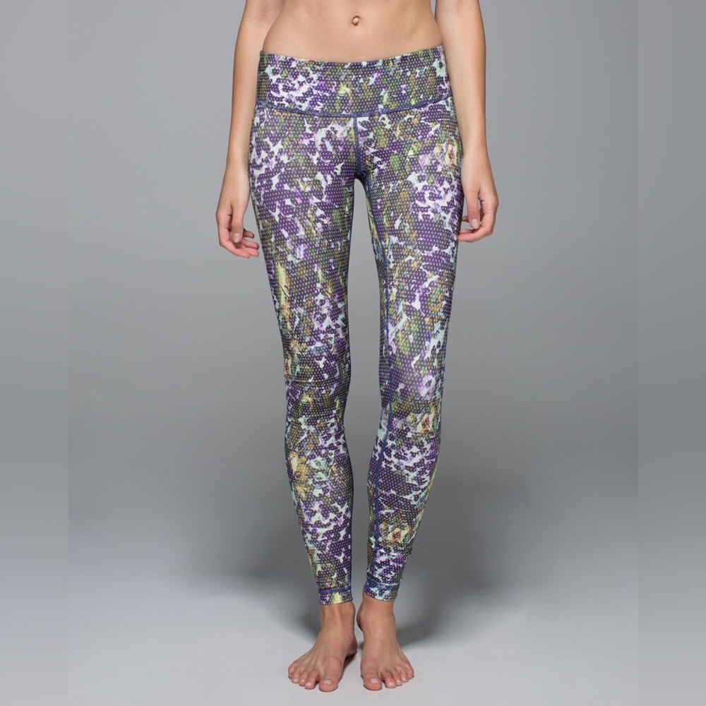 Lululemon Wunder Under Pant *Full-On Luxtreme
Floral Sport Backdrop Iris